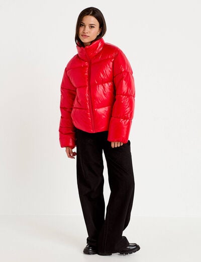 Doudoune col montant bas resserr&eacute; rouge femme