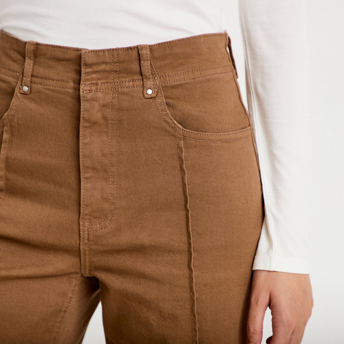 Pantalon bootcut taille basse en jean marron femme