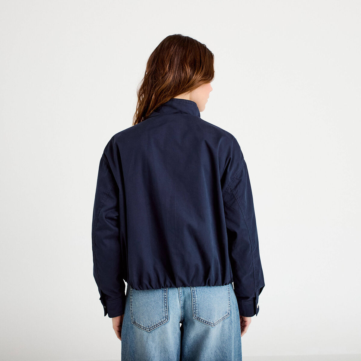 Blouson court bas resserr&eacute; bleu marine femme