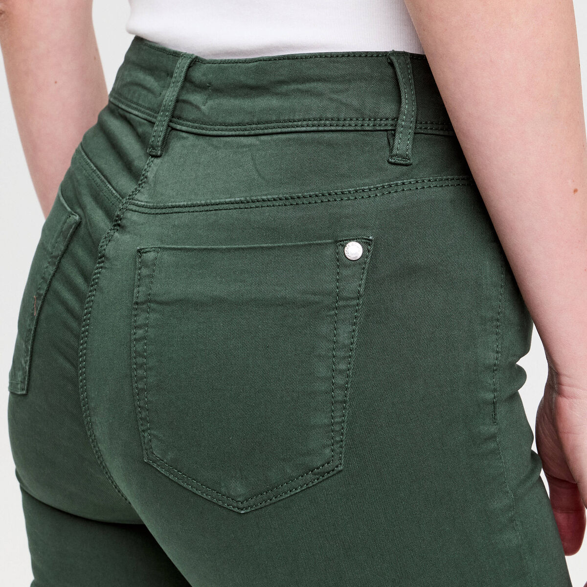 Jeans slim 5 poches vert fonc&eacute; femme
