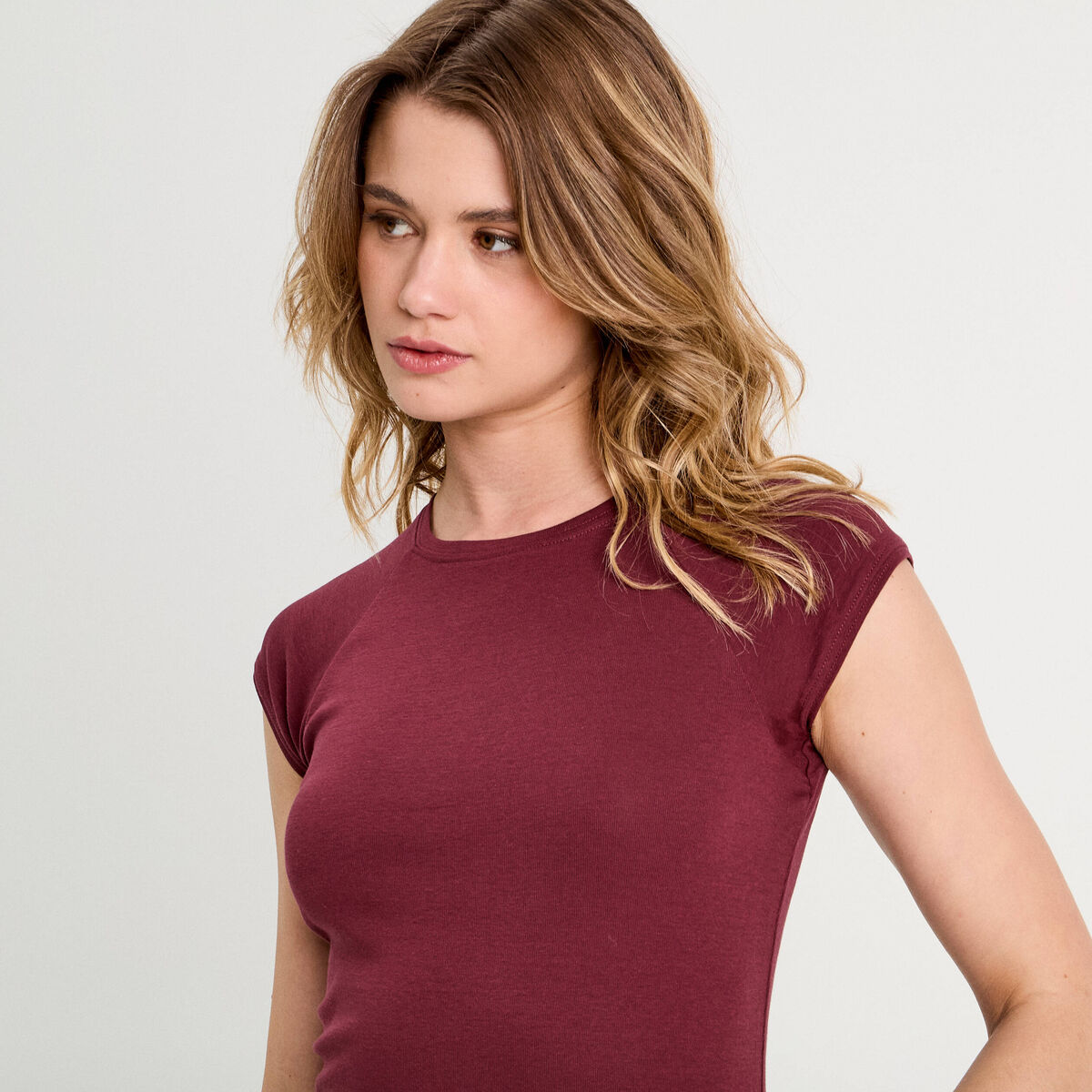 T-shirt manches courtes violet foncé femme