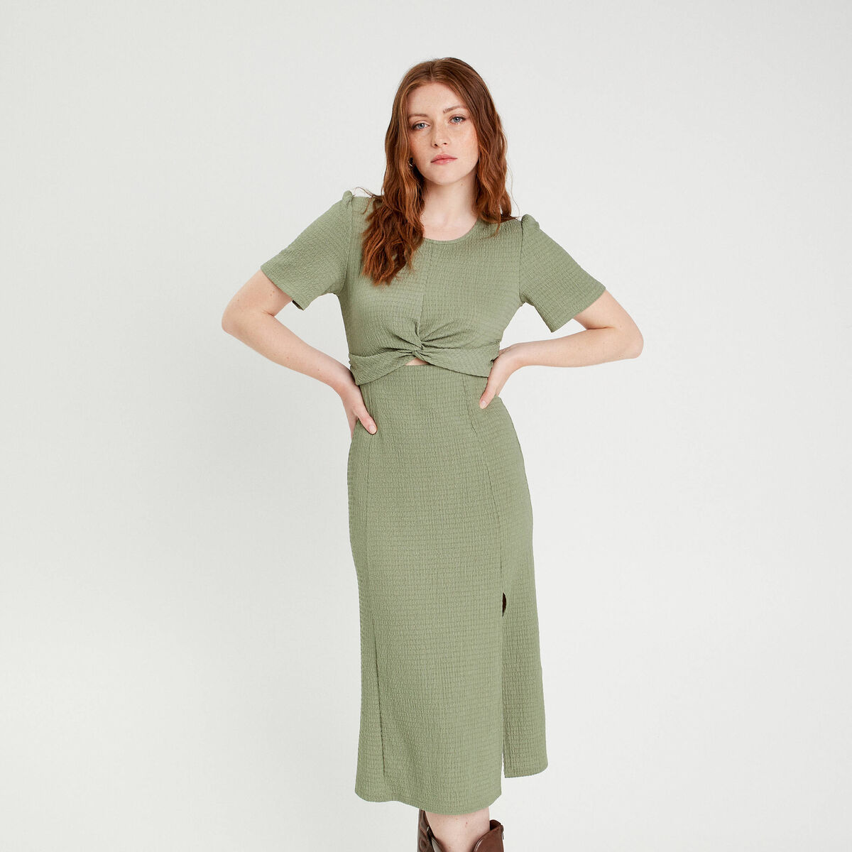 Robe midi ajustée col rond vert kaki femme