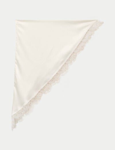 Foulard dentelle effet satin&eacute; ecru femme