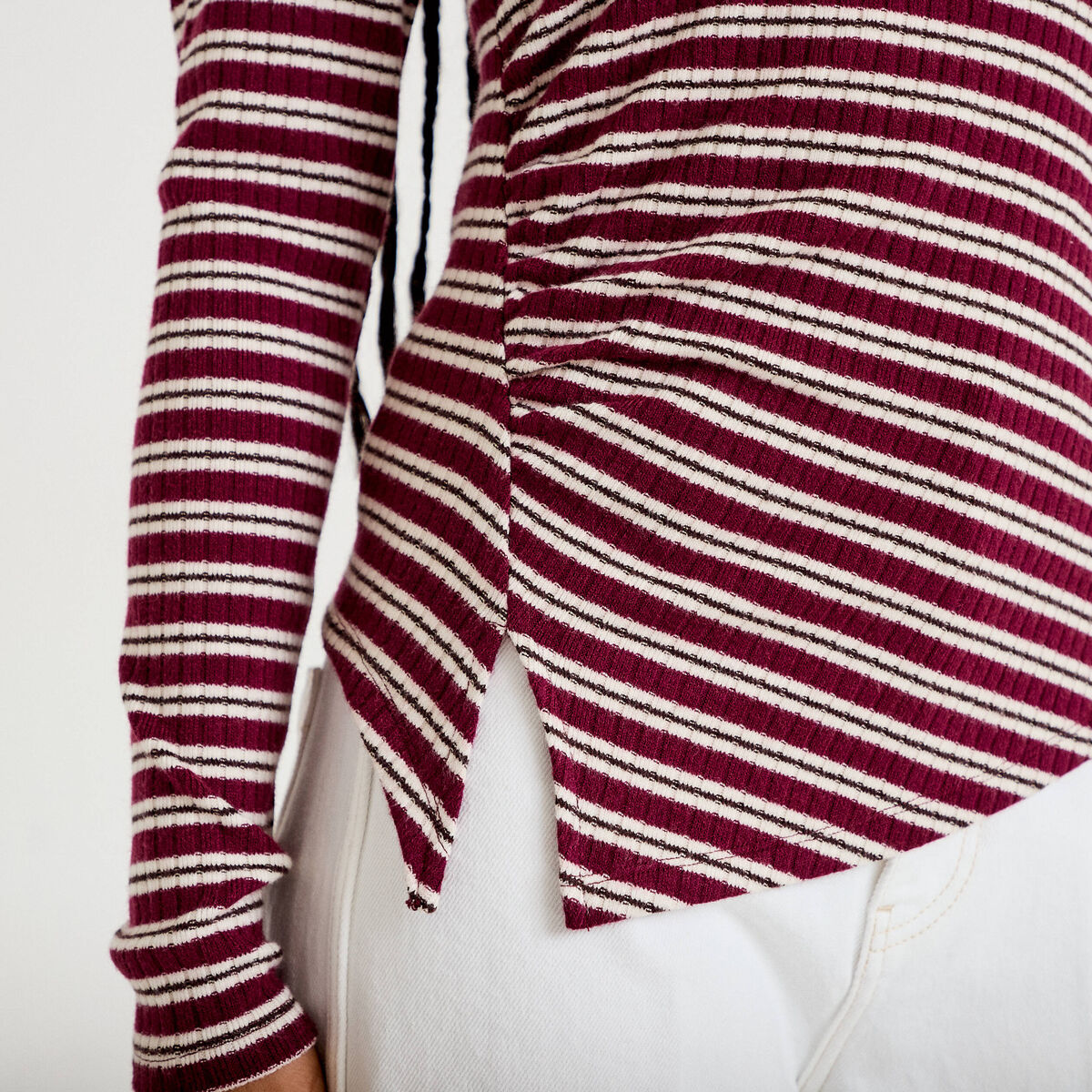 Top ajust&eacute; manches longues col rond rouge femme