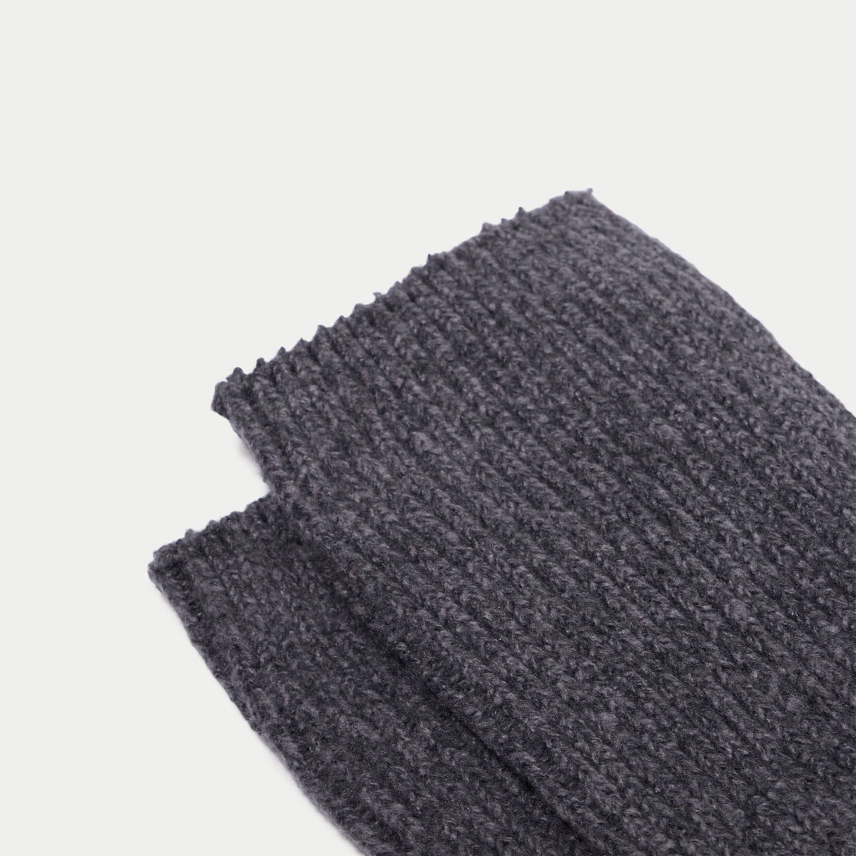 Chaussettes hautes gris fonc&eacute; femme