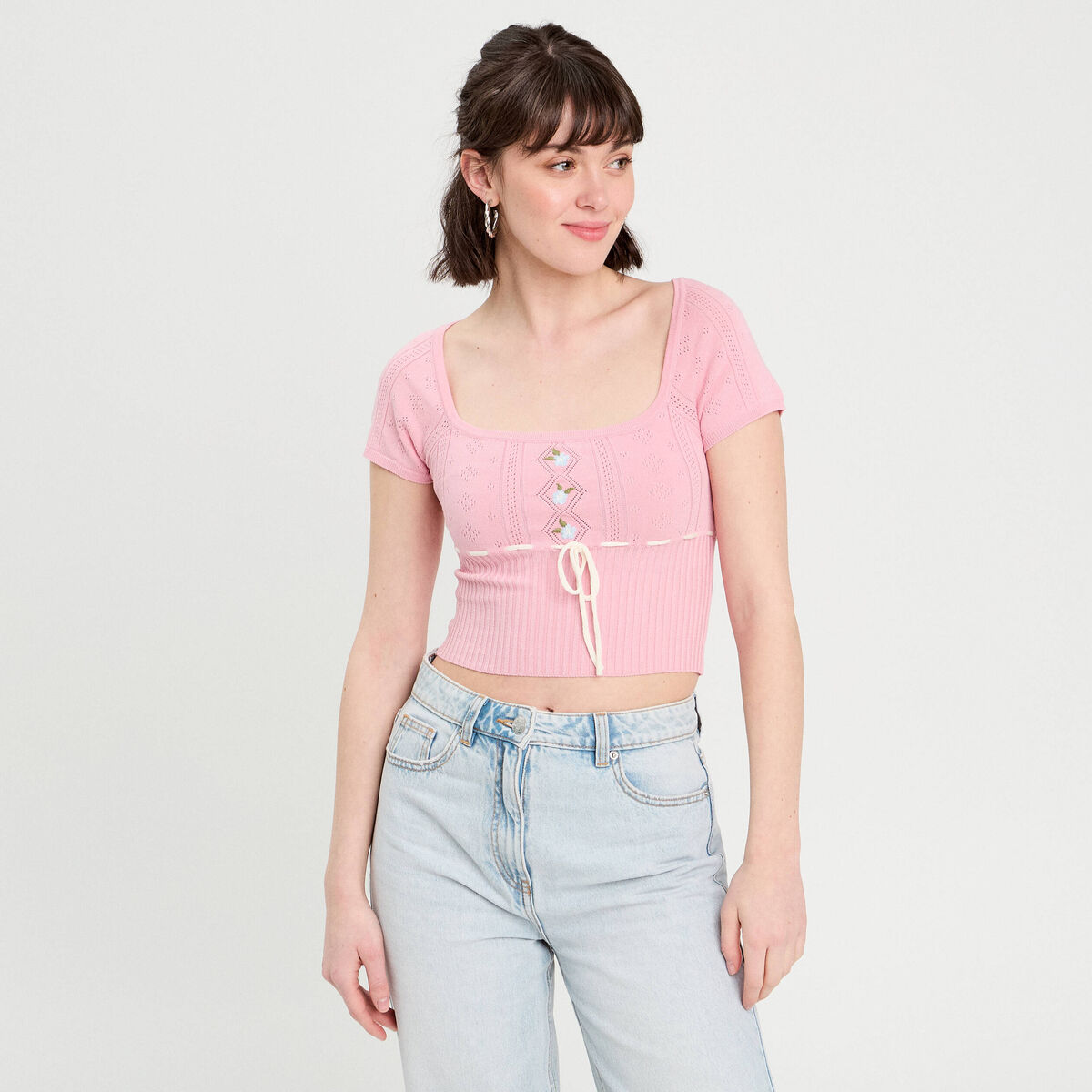 Pull cropped brod&eacute; rose poudr&eacute;e femme