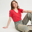 T-shirt col en V rouge femme