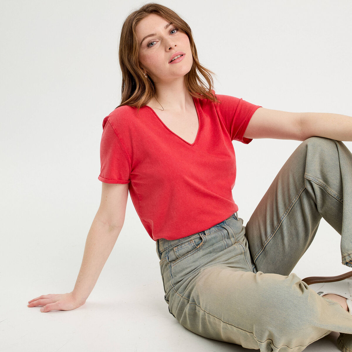 T-shirt col en V rouge femme