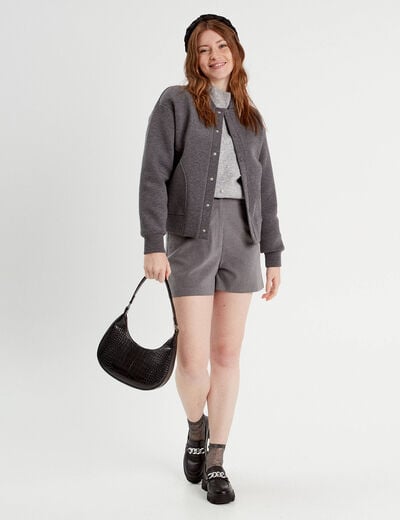 Short large avec pinces gris foncé femme
