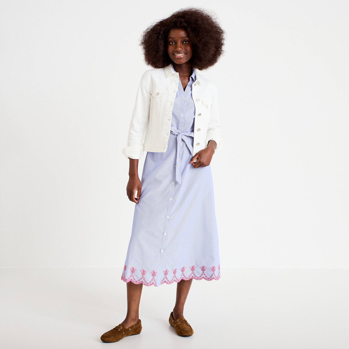 Robe longu&eacute; brod&eacute;e manches courtes bleu roi femme