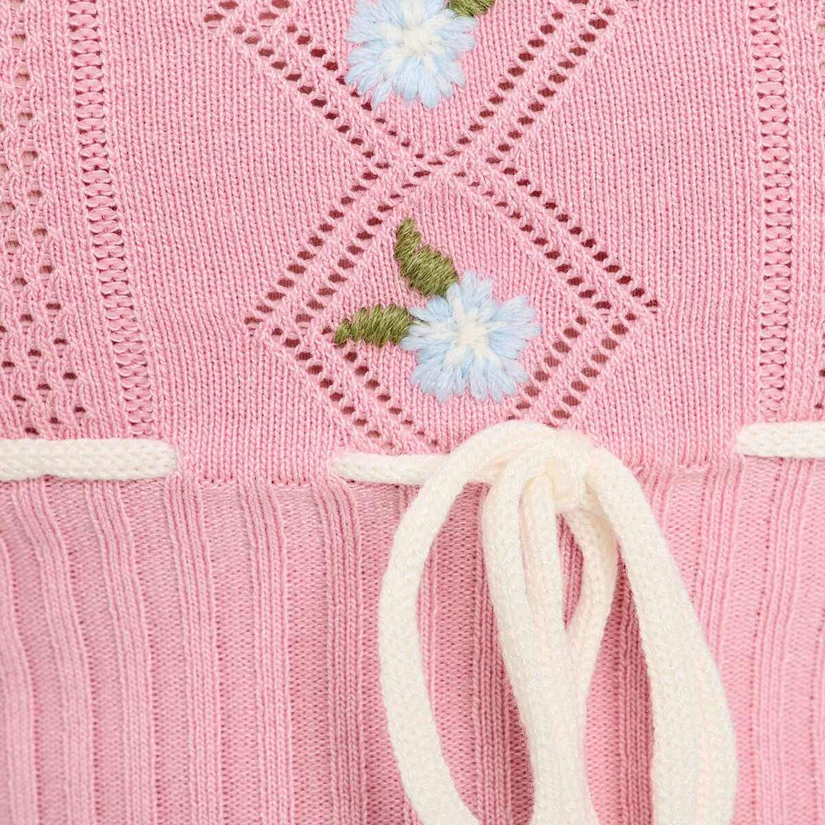 Pull cropped brod&eacute; rose poudr&eacute;e femme
