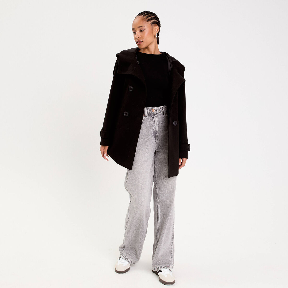 Manteau ajust&eacute; 3/4 &agrave; capuche noir femme
