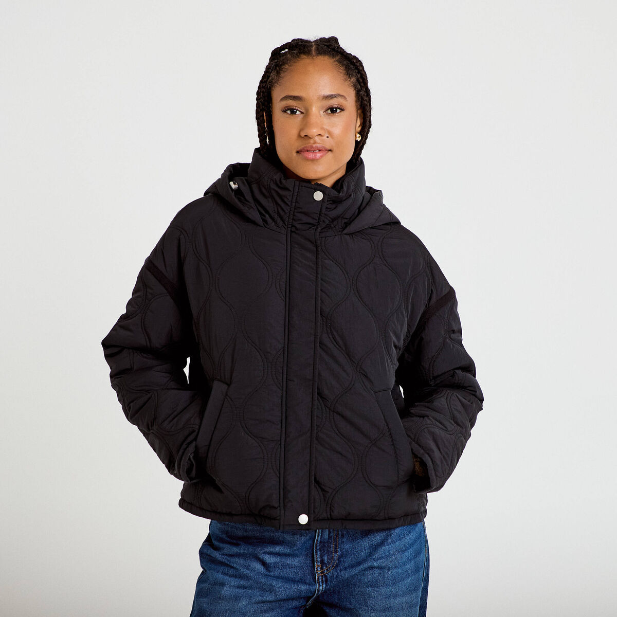 Veste droite &agrave; capuche manches longues noir femme