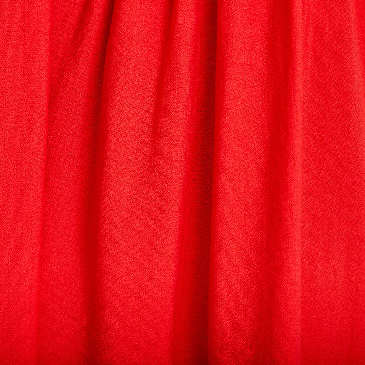 Robe courte d&eacute;collet&eacute; bretelles fines rouge femme