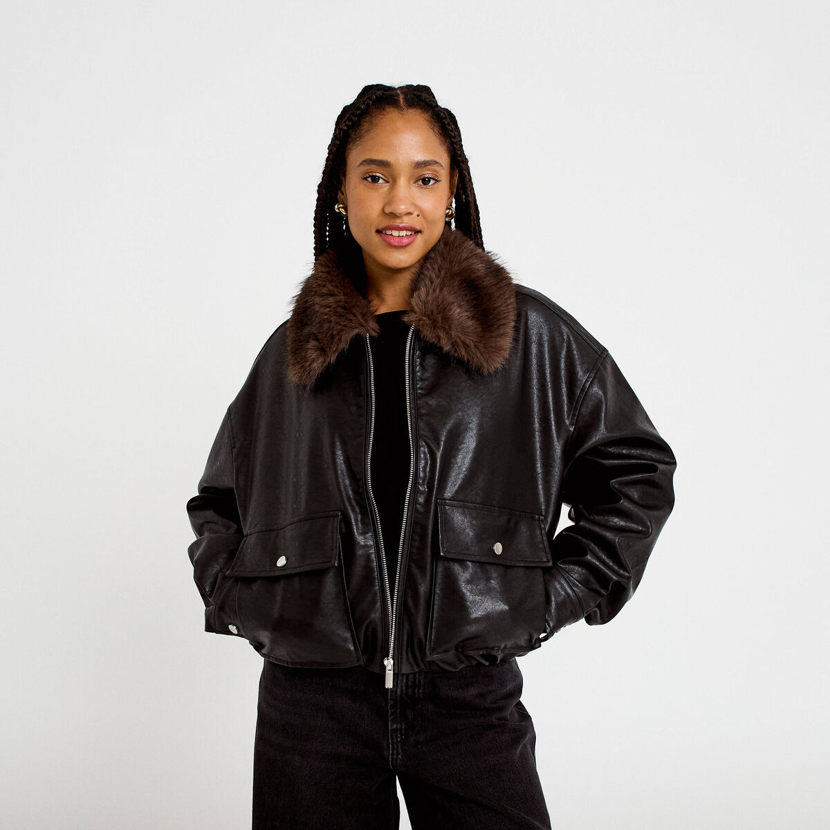 Veste droite similicuir col tailleur noir femme