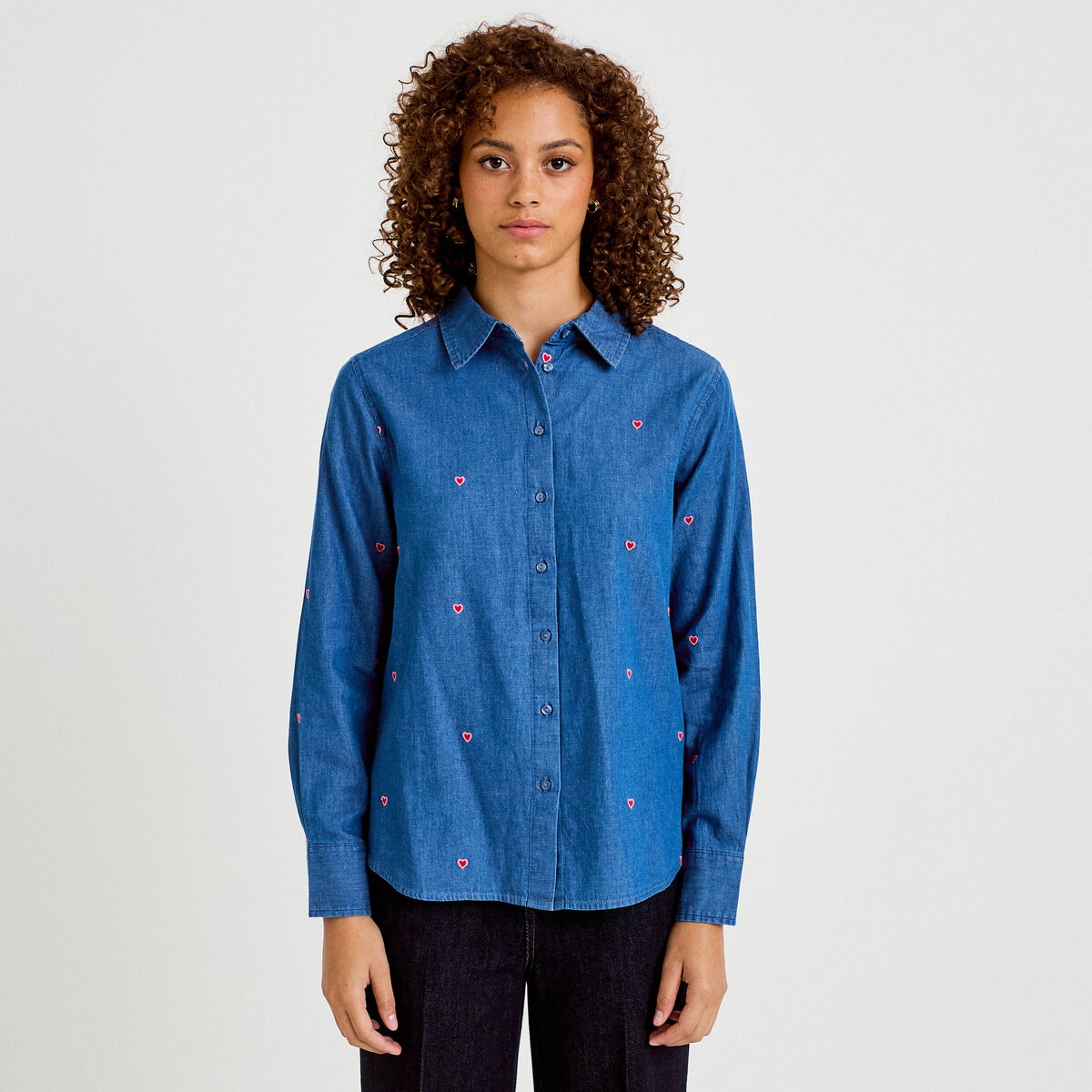Chemise droite en jean col am&eacute;ricain denim stone femme