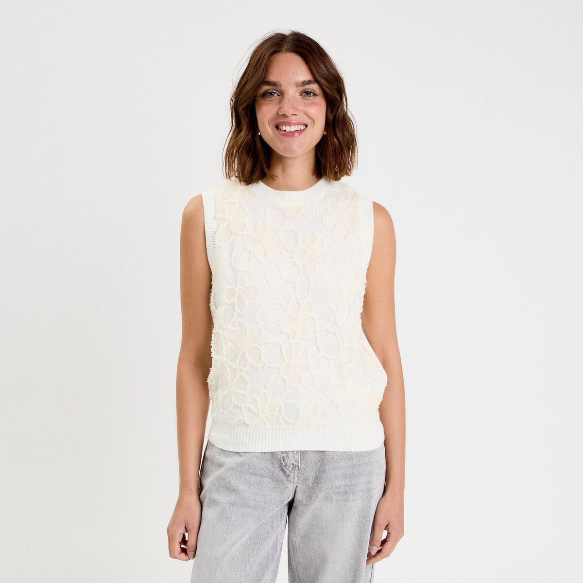 Pull sans manches &agrave; motif floral ecru femme