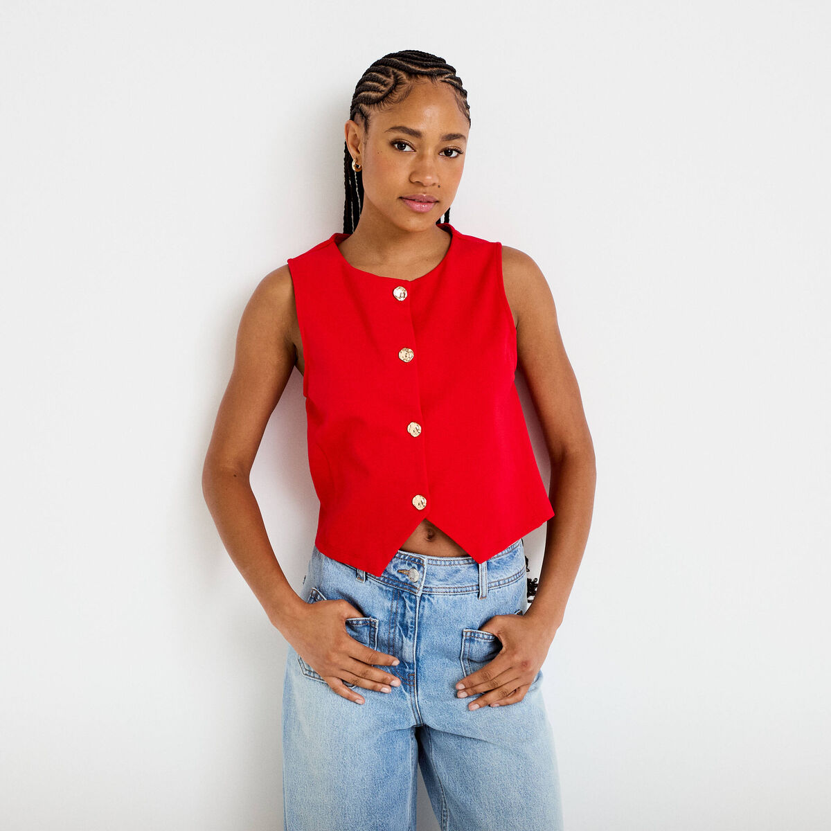 Gilet cintr&eacute; sans manches col v rouge femme