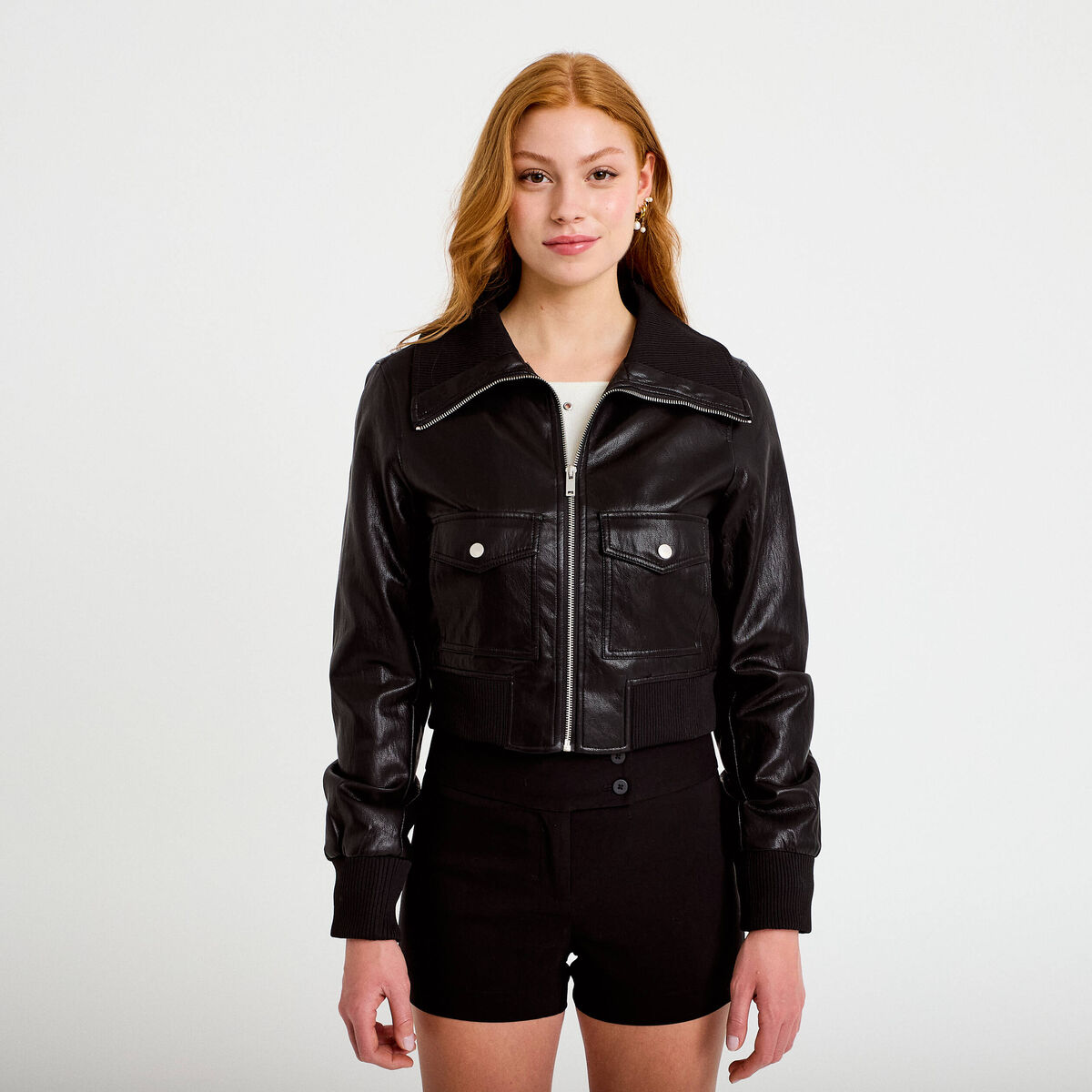 Bomber ajust&eacute; cropped similicuir noir femme