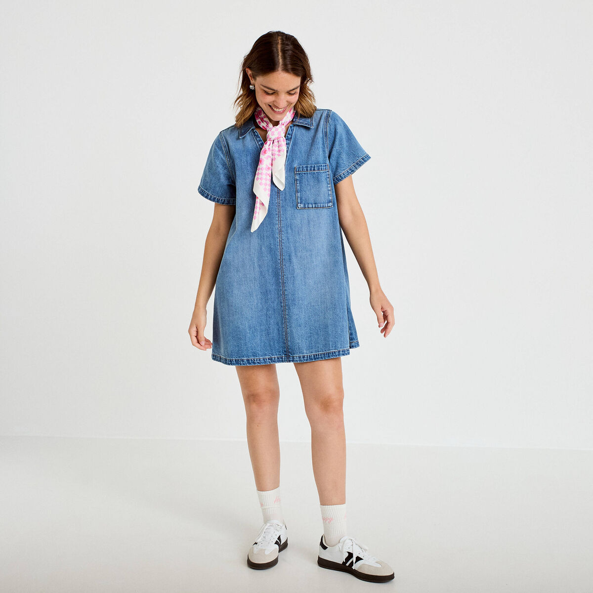 Robe trap&egrave;ze courte en jean col chemise denim double stone femme