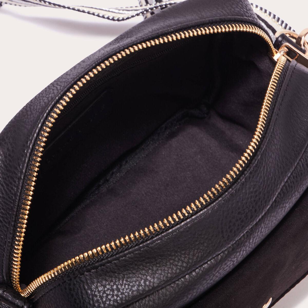 Sac carré en bandoulière noir femme