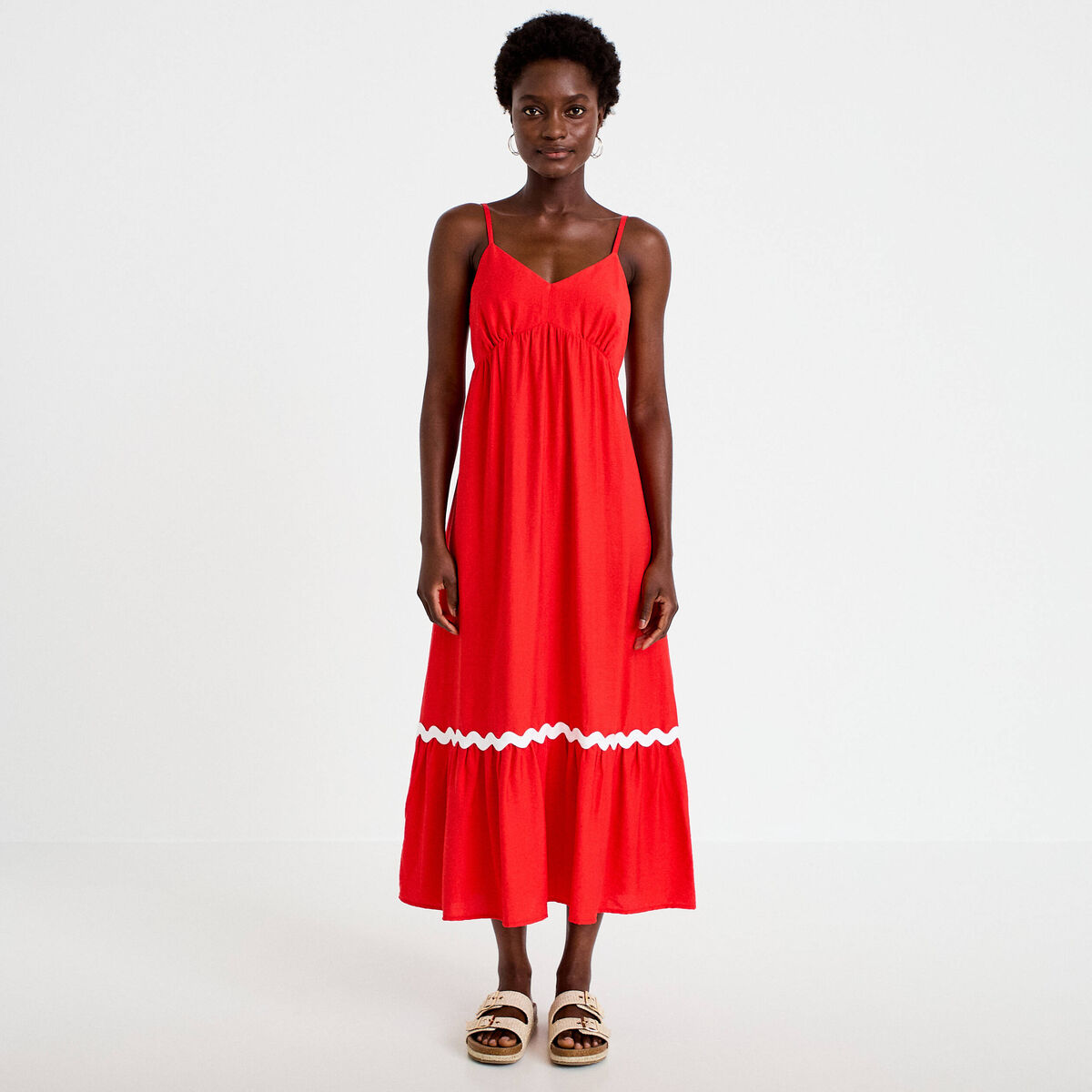 Robe longue &eacute;vas&eacute;e col v cr&ecirc;pe rouge femme