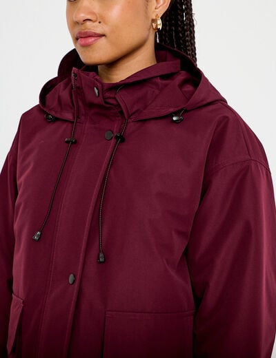 Veste courte bas resserr&eacute; &agrave; capuche bordeaux femme