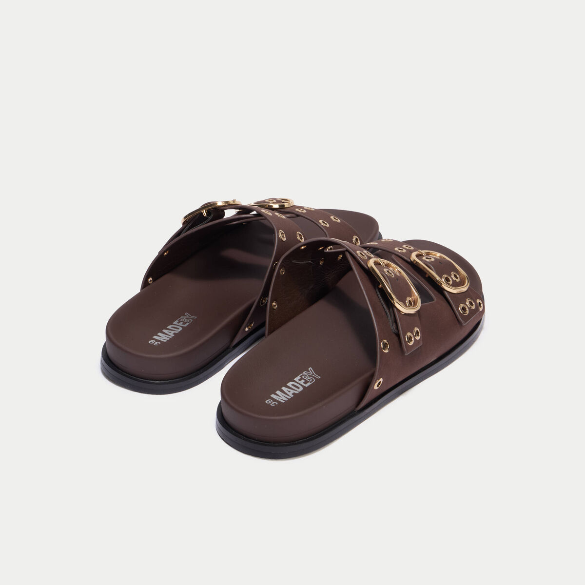 Mules d&eacute;tails clout&eacute;s marron fonc&eacute; femme