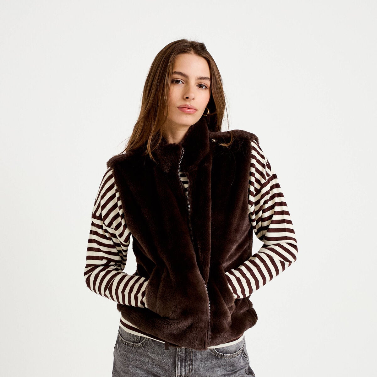Veste r&eacute;versible sans manches marron fonc&eacute; femme