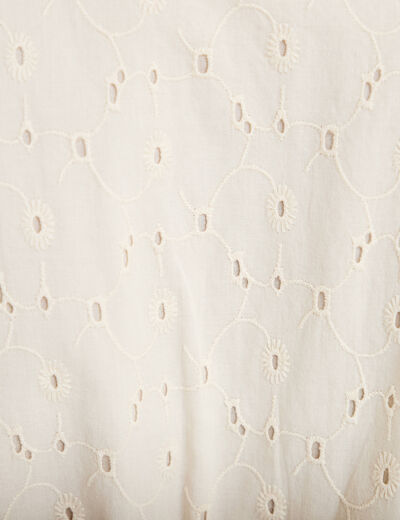 Robe courte &eacute;vas&eacute;e d&eacute;collet&eacute; brod&eacute;e ecru femme