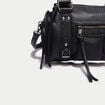 Sac port&eacute; main noir femme