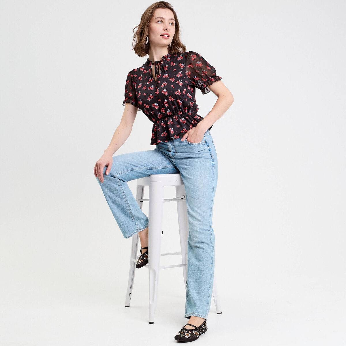 Blouse col V manches courtes noir femme