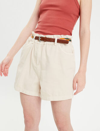 Short slouchy ceinturé en jean ecru femme