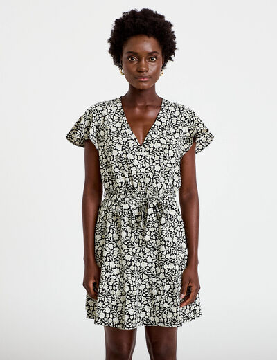 Robe courte &eacute;vas&eacute;e col v manches courtes noir femme