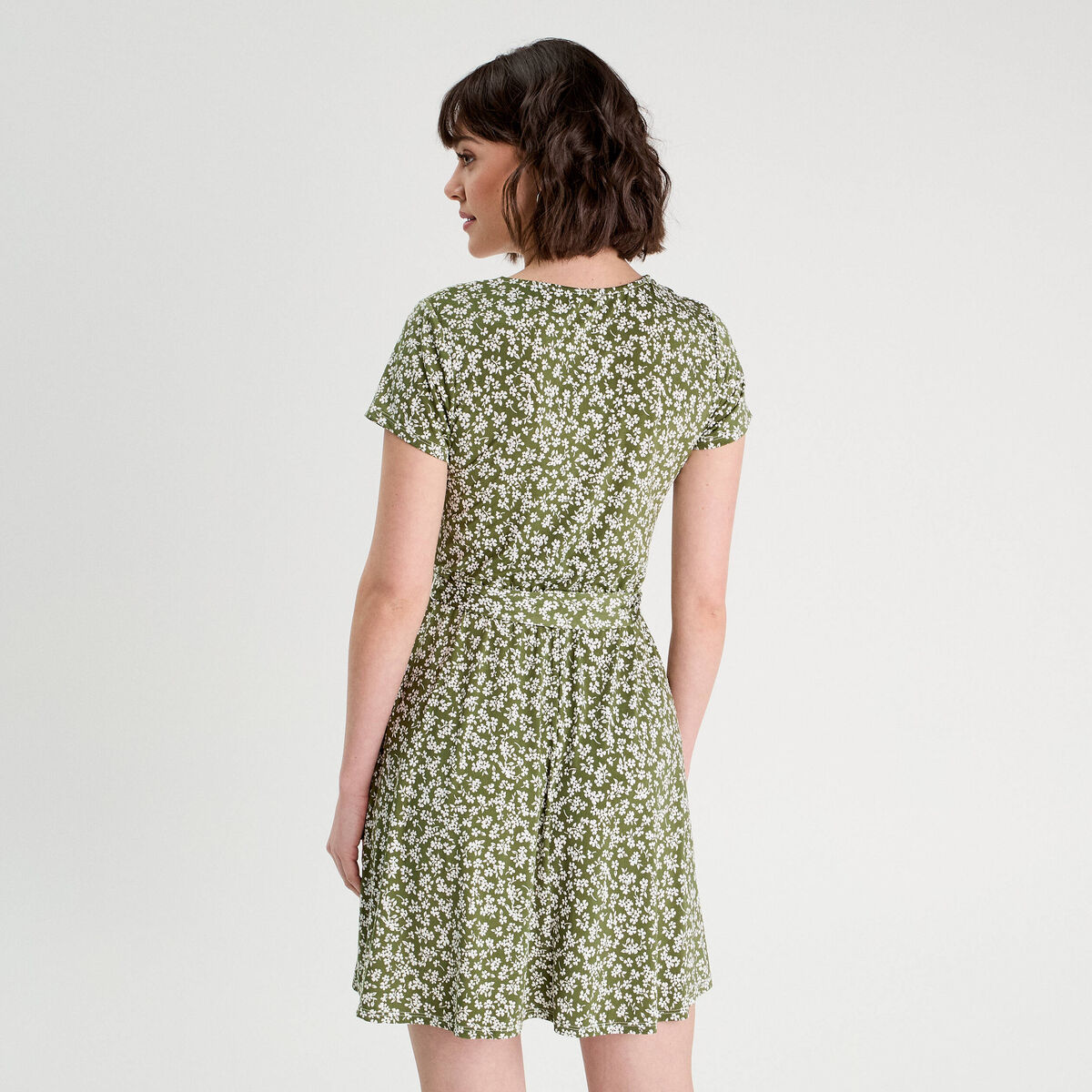Robe évasée boutonnée vert kaki femme