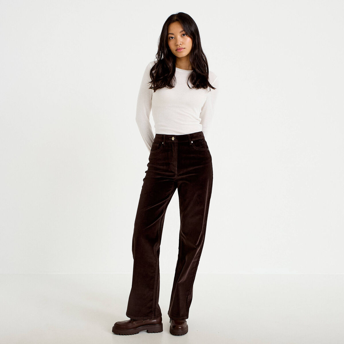 Pantalon bootcut taille haute velours marron fonc&eacute; femme