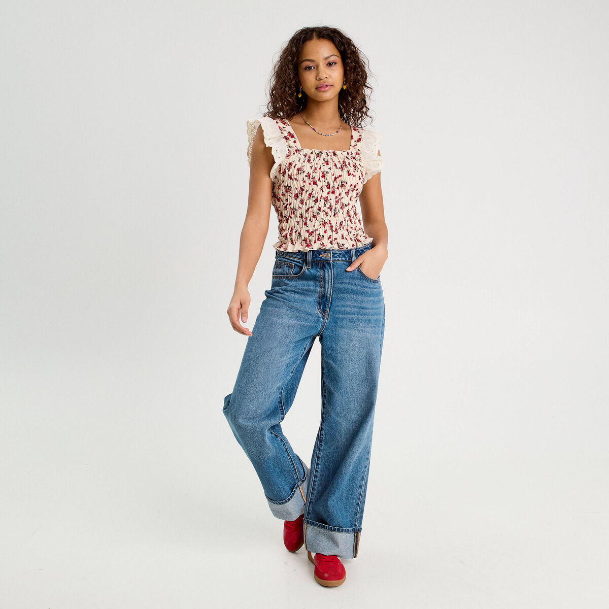 Débardeur smocké brodé blanc femme