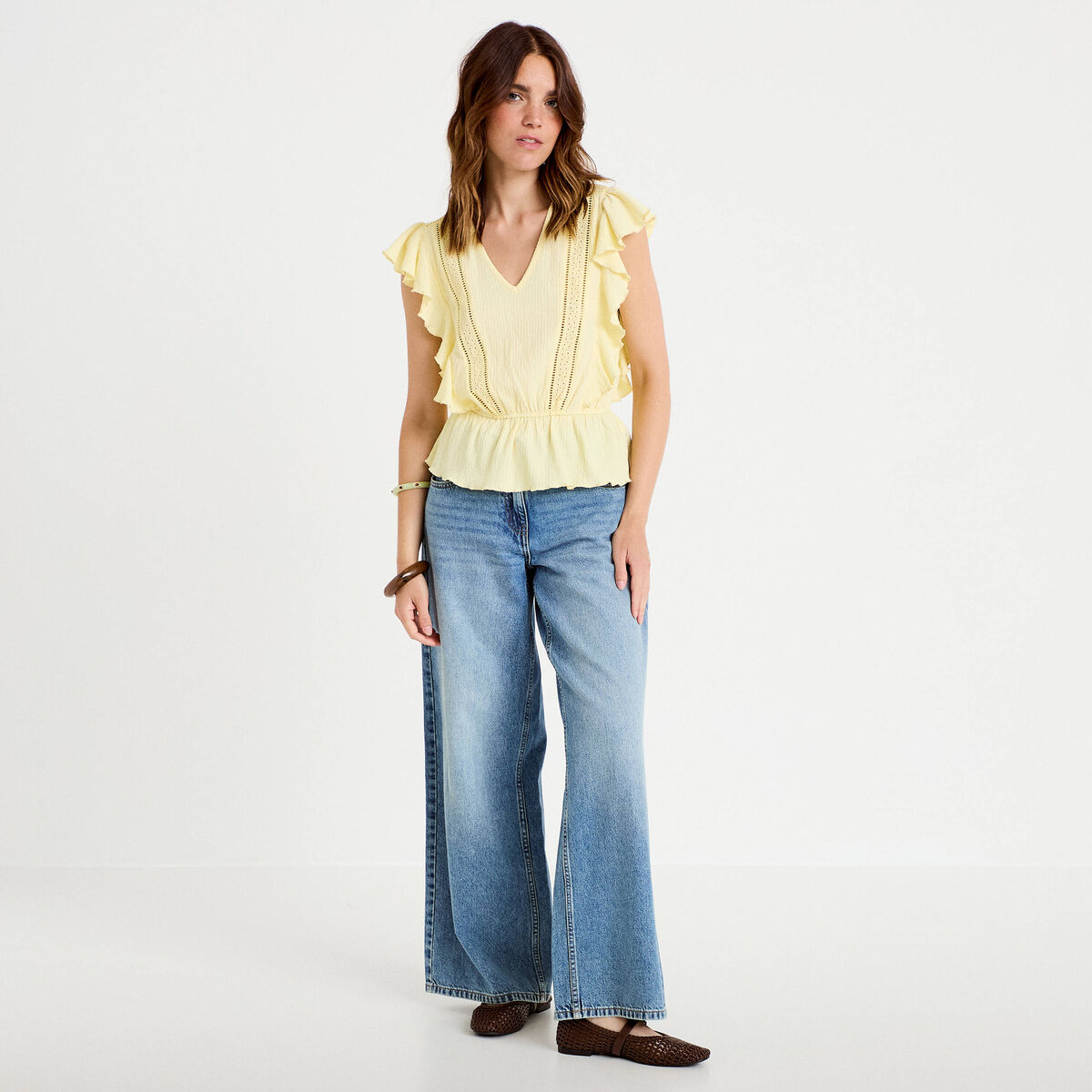 Blouse &agrave; volants jaune pastel femme