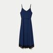 Robe longue &eacute;vas&eacute;e col v dentelle bleu marine femme