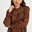 Blouse droite manches longues pliss&eacute;e marron femme
