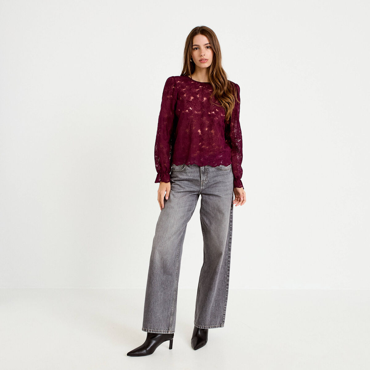 Blouse droite col v en dentelle prune femme