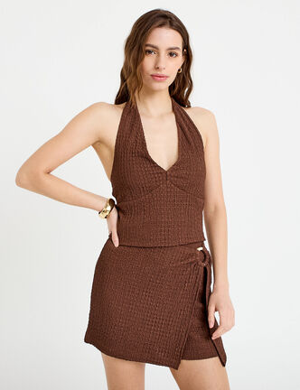 Top cintr&eacute; sans manches avec relief marron femme
