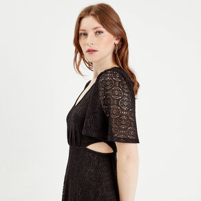 robe longue evasee dentelle noir femme Robe longue évasée dentelle noir femme