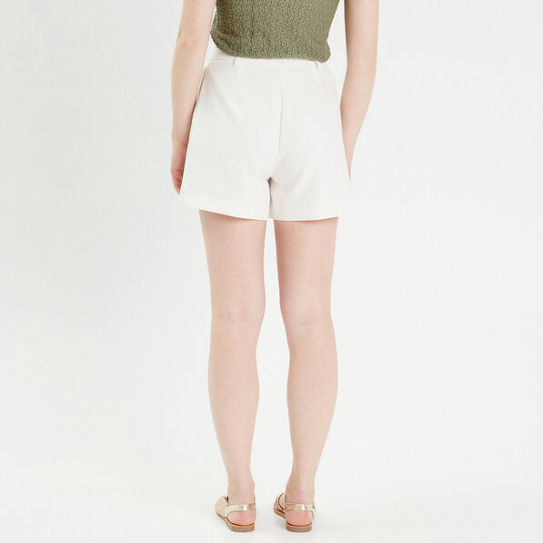 Short ajusté avec pinces ecru femme