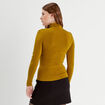 T-shirt drap&eacute; col montant jaune fonc&eacute; femme