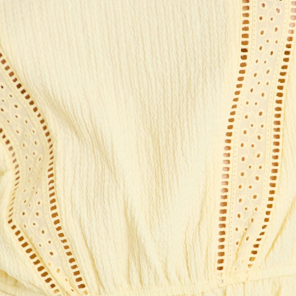 Blouse col rond manches courtes dentelle jaune pastel femme