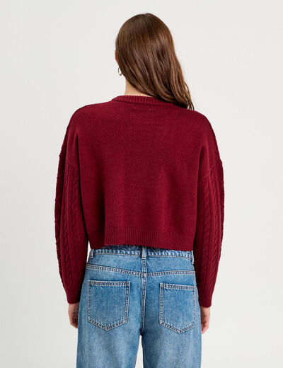 Pull avec torsades rouge foncé femme