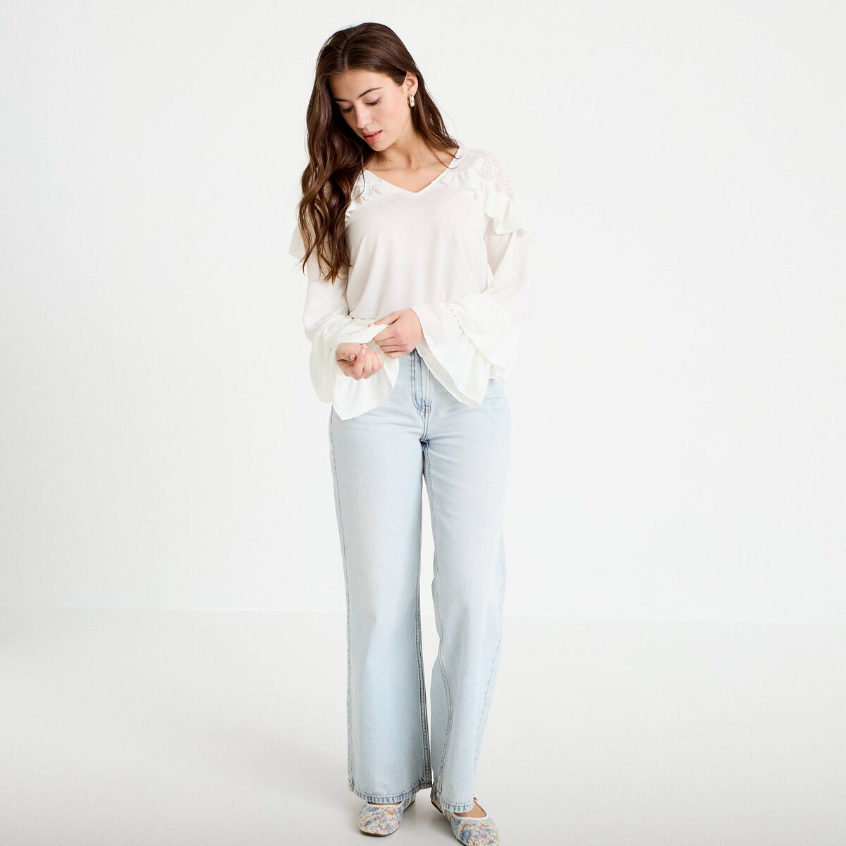 Blouse col v manches longues dentelle ecru femme