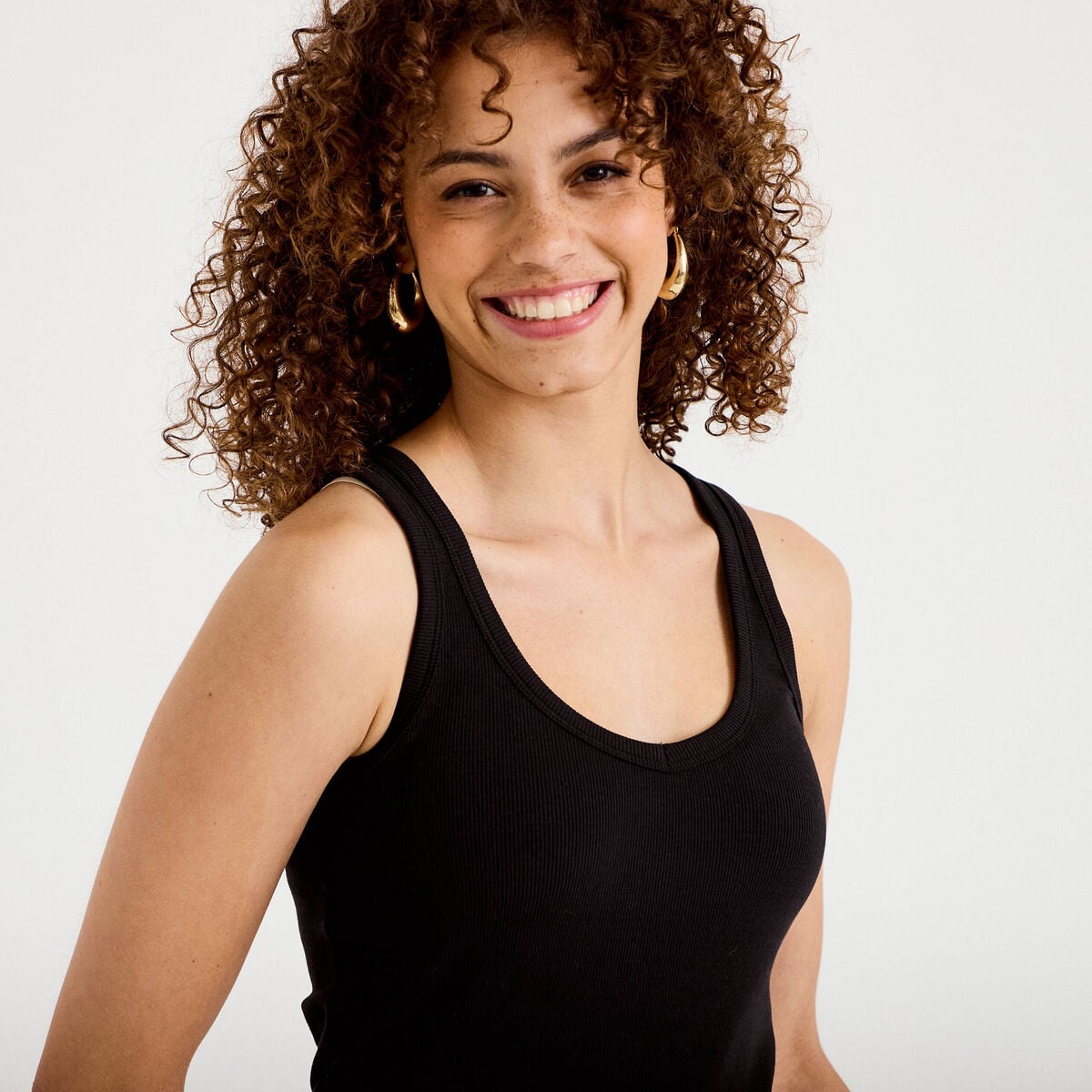 D&eacute;bardeur c&ocirc;tel&eacute; ajust&eacute; col v noir femme