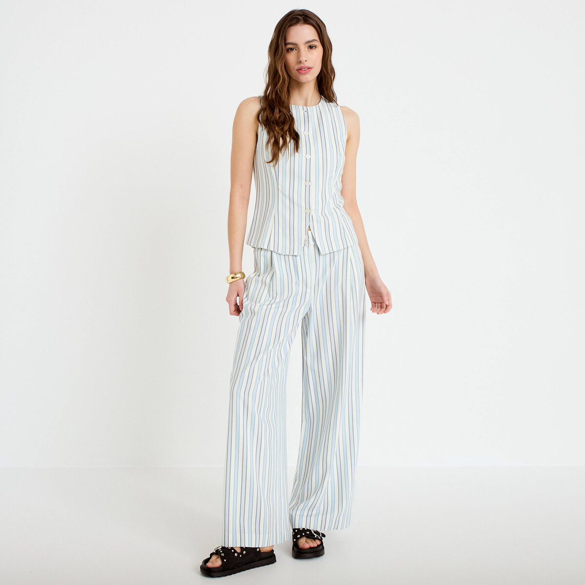 Gilet sans manches boutonn&eacute; blanc femme